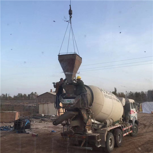 嘉定区“精准瞄准”—— 吊车的 “定位导航” 技术