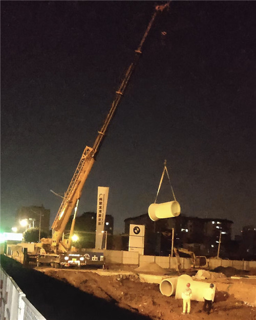 嘉定区“弯臂矫正”—— 吊车的 “形变补偿” 技术